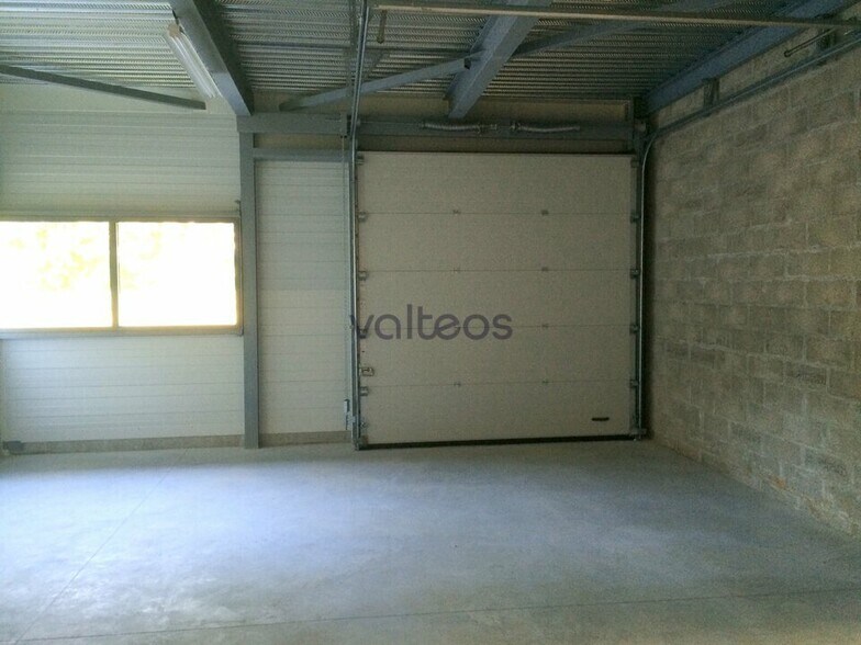 Light Industrial in Toulouse for sale - Building Photo - Image 2 of 5