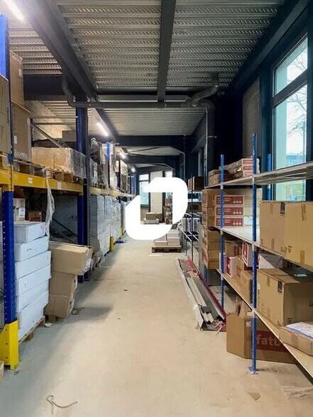 Light Industrial in Gennevilliers to rent - Interior Photo - Image 3 of 19