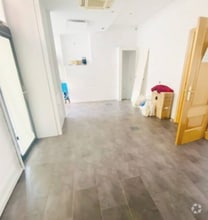 Retail in Madrid, Madrid to rent Interior Photo- Image 1 of 1