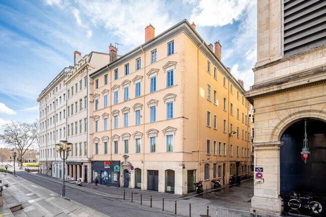 Location Bureaux 125 m²