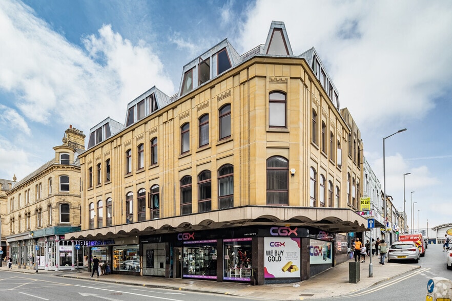 2 James St, Bradford to rent - Primary Photo - Image 1 of 4