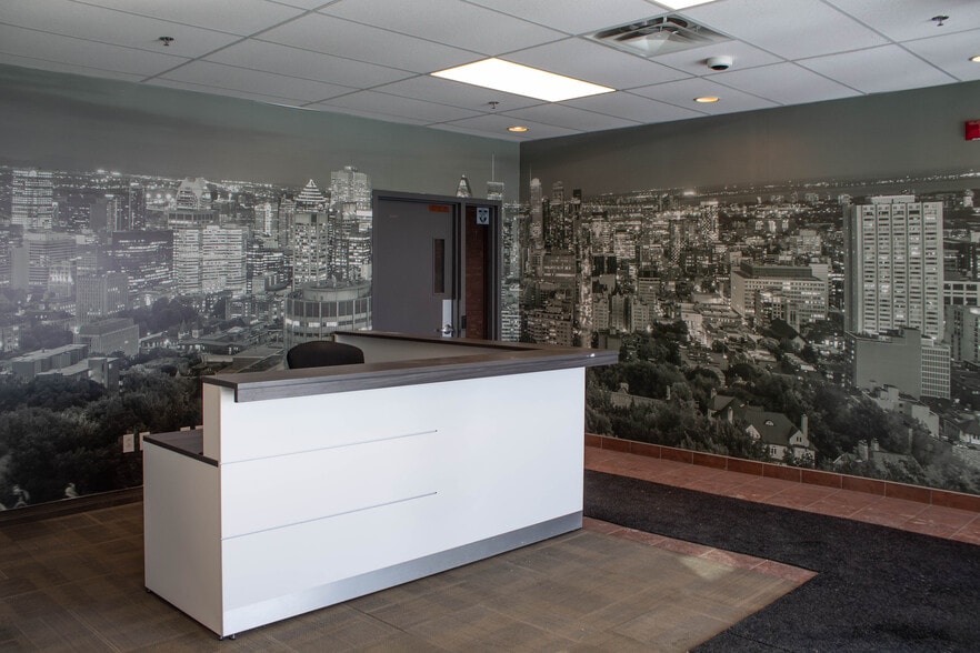 3695 Aut des Laurentides (A-15) Desste E, Laval, QC to rent - Building Photo - Image 2 of 9