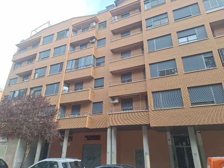 Calle Elisa Piqueras Lozano, Albacete, Albacete for sale - Building Photo - Image 1 of 5
