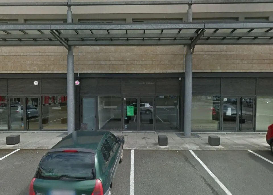 Location Commerce 103 m² - Photo 1