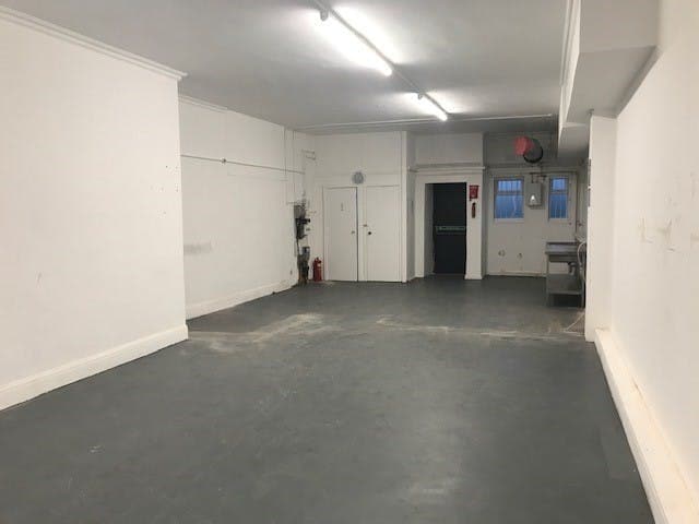 18 Keirby Walk, Burnley to rent Interior Photo- Image 1 of 2