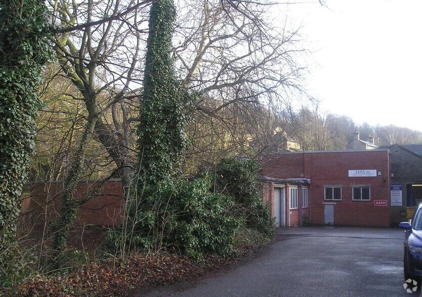 Penistone Rd, Kirkburton for sale - Primary Photo - Image 1 of 1