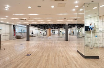 Commercial Rd, Portsmouth to rent Interior Photo- Image 2 of 2