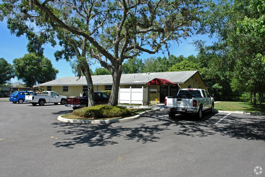 5220 McIntosh Rd, Sarasota 34233 UK