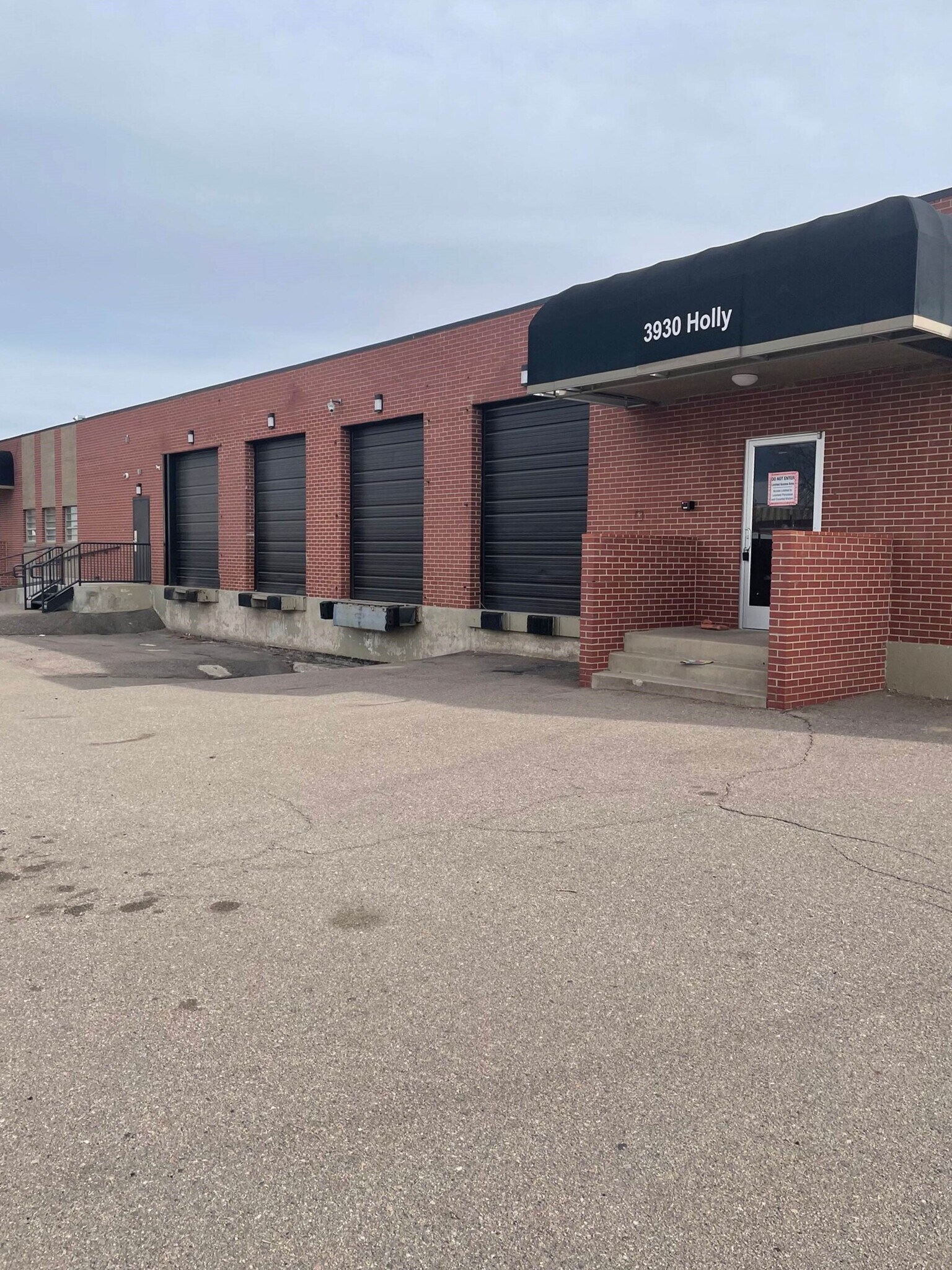 3930-3940 Holly St, Denver, CO for sale Building Photo- Image 1 of 1