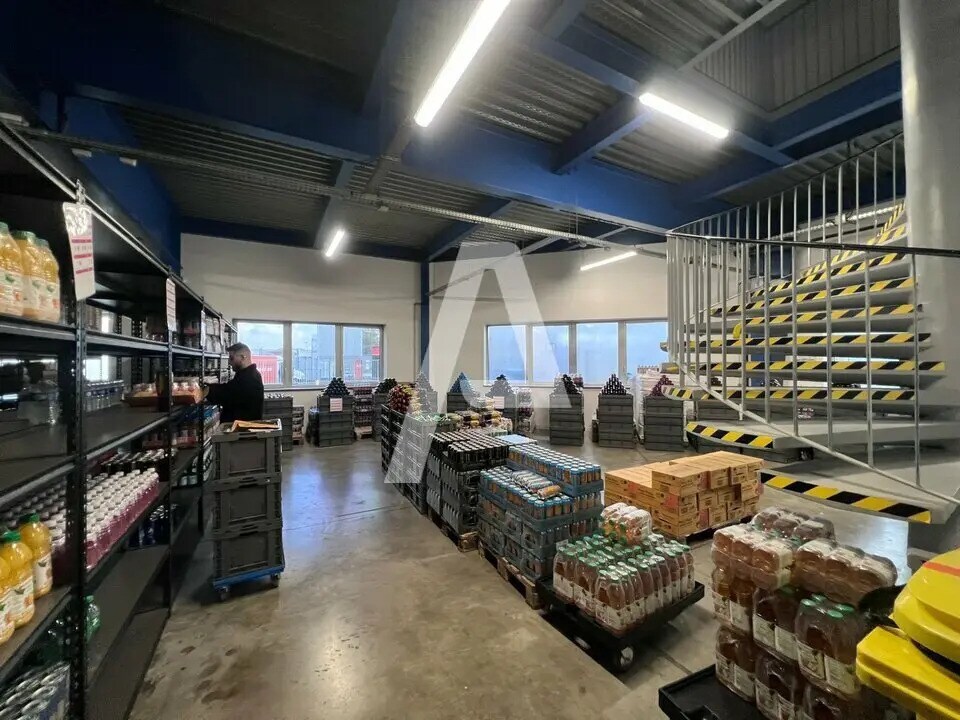 Light Industrial in Ivry-sur-Seine to rent Interior Photo- Image 1 of 8