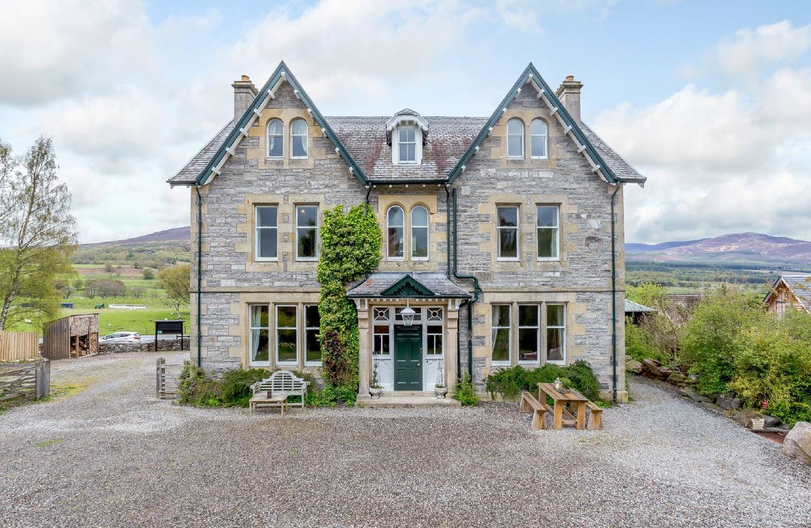 B9152 Main Rd, Kingussie for sale Primary Photo- Image 1 of 1