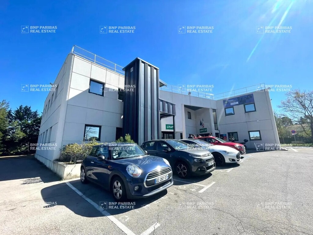 Vente Bureaux 1 100 m² - Photo 1