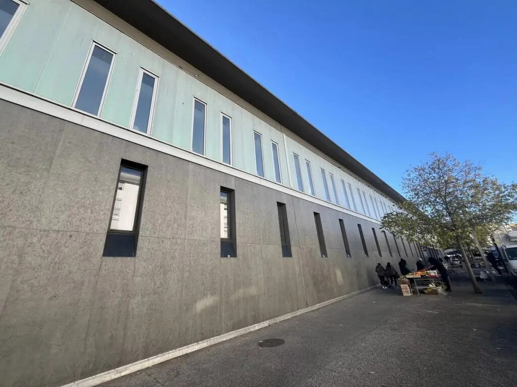 Location Bureaux 167 m² - Photo 1