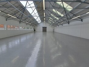 Tewin Rd, Welwyn Garden City to rent Interior Photo- Image 1 of 6