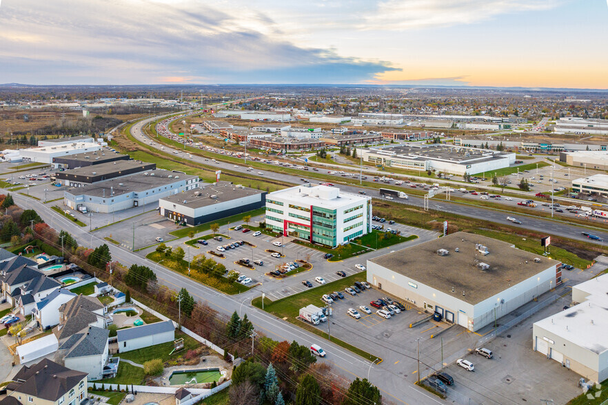 2955 Rue Jules-Brillant, Laval, QC for sale - Aerial - Image 3 of 17