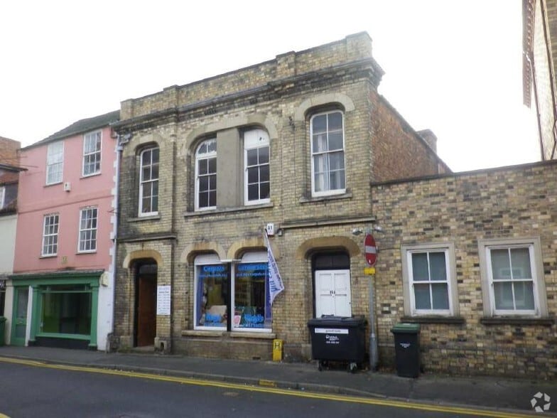 19-19A Westgate, Sleaford to rent - Primary Photo - Image 1 of 14