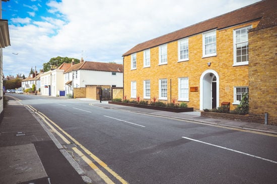 59 Church St, Staines to rent - Building Photo - Image 3 of 7