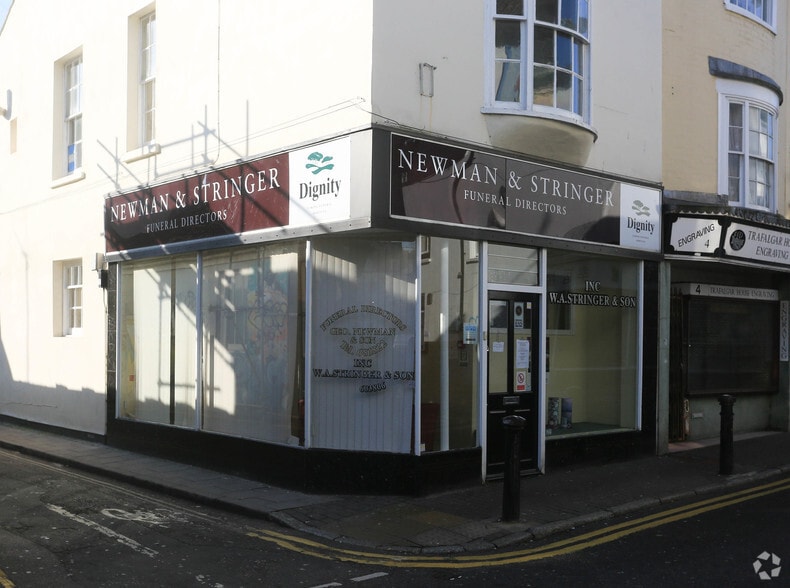 3 Trafalgar St, Brighton to rent - Building Photo - Image 3 of 3