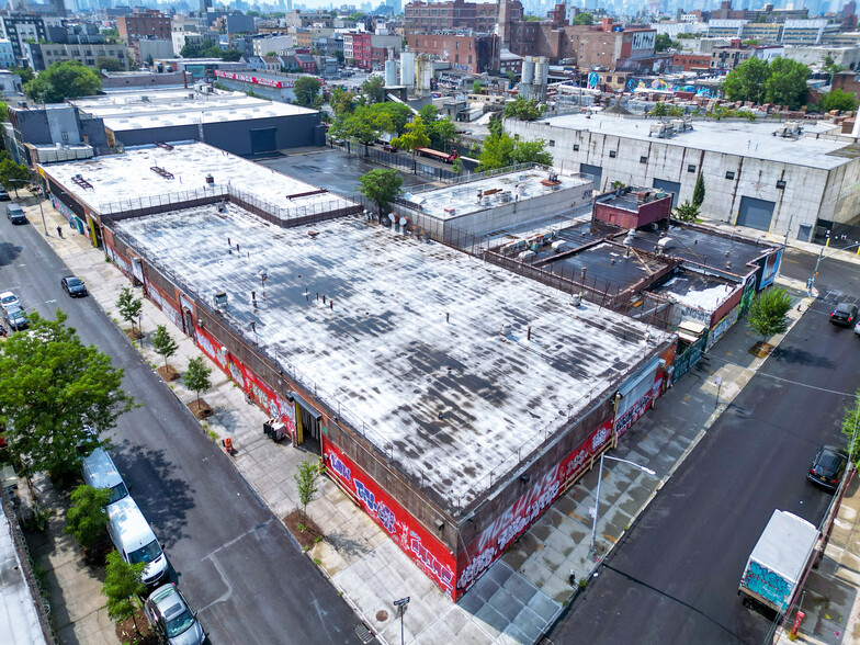 275 Boerum St, Brooklyn, NY for sale - Building Photo - Image 2 of 20