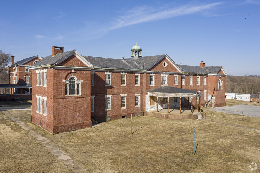 Warfield at Historic Sykesville portfolio of 11 properties for sale on LoopNet.co.uk - Primary Photo - Image 2 of 2