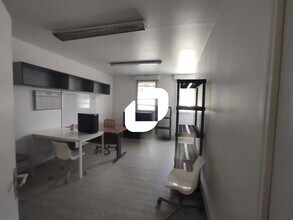 Light Industrial in Chevilly-Larue to rent Interior Photo- Image 2 of 15