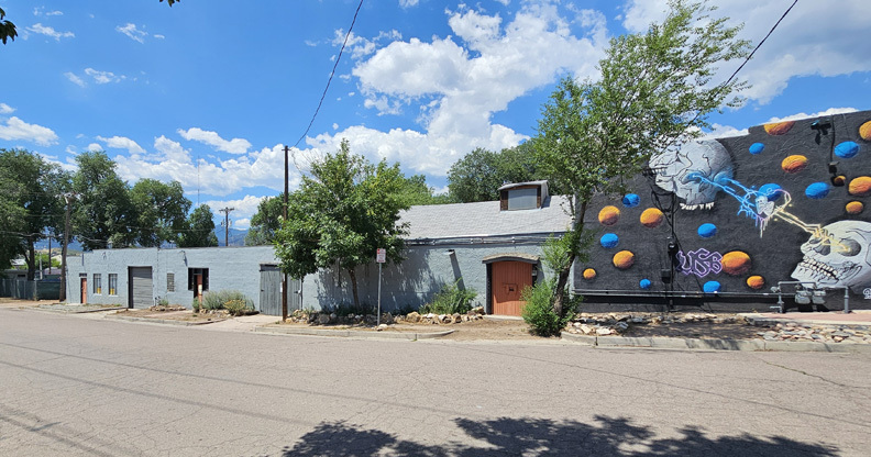 102 S Chestnut St, Colorado Springs, CO for rent - Building Photo - Image 1 of 8