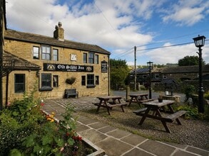 Hob Ln, Keighley to rent Building Photo- Image 1 of 13