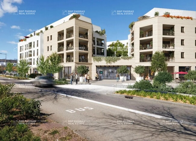 Location Commerce 176 m² à 1 493 m²