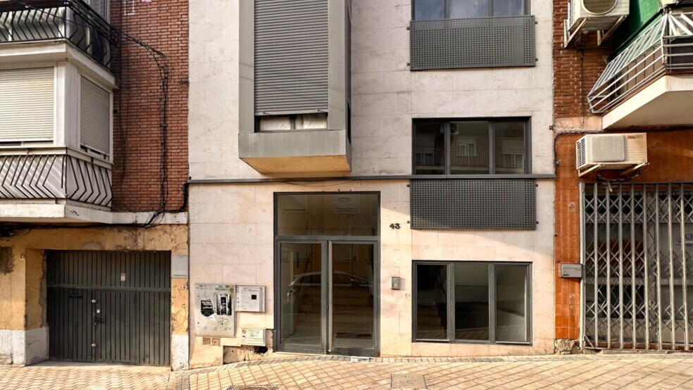 Build-to-Rent in Madrid, Madrid for sale - Building Photo - Image 3 of 12