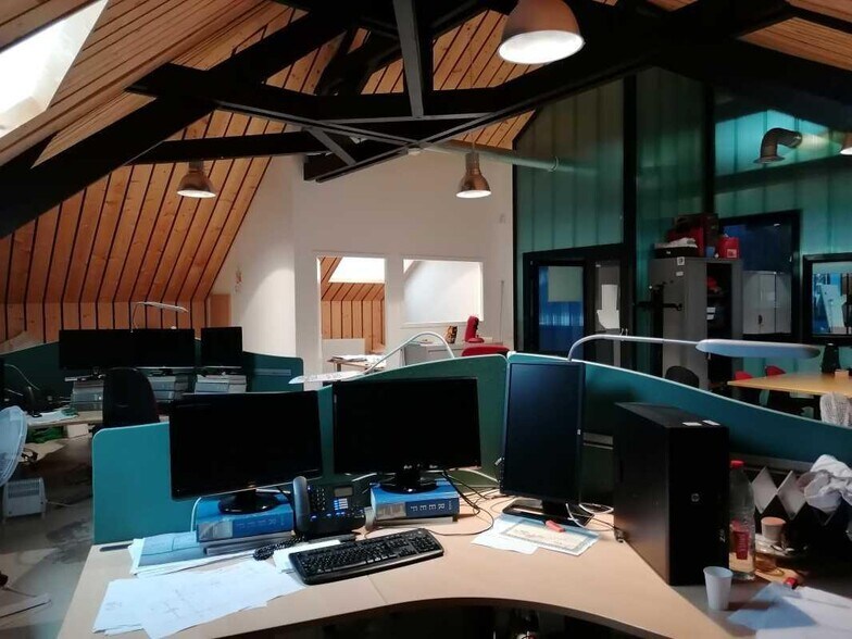 Office in Rouen to rent - Interior Photo - Image 3 of 6