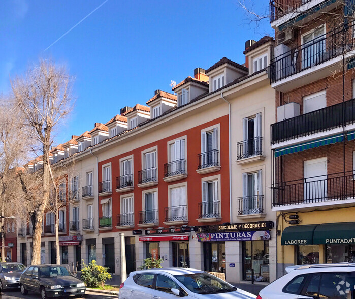 Calle Florida, 21, Aranjuez, Madrid for rent - Primary Photo - Image 1 of 2