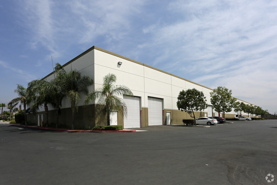 14189 Foothill Blvd, Fontana, CA for rent - Building Photo - Image 2 of 9