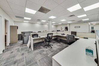 212 E Ohio St, Chicago, IL to rent Interior Photo- Image 2 of 13