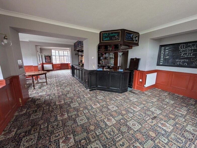 89 Oak Hl, Guildford to rent - Building Photo - Image 2 of 9