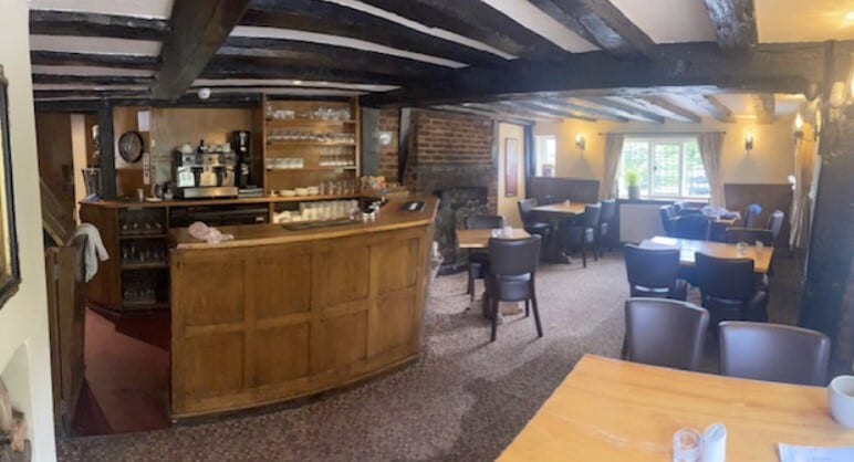 Threshers Bush, Harlow to rent - Interior Photo - Image 3 of 6