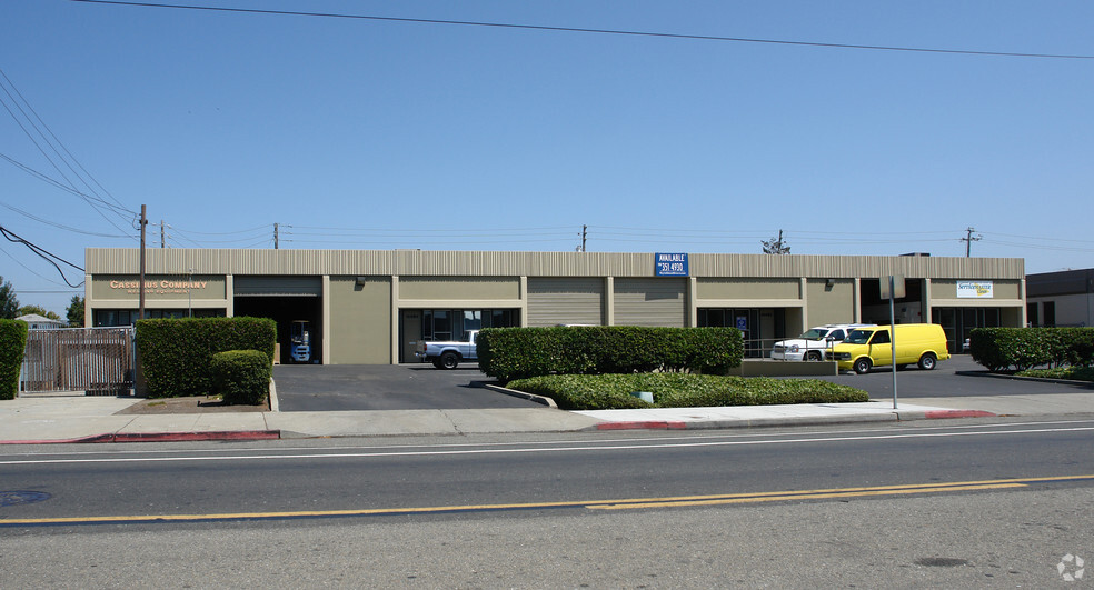 14492-14498 Wicks Blvd, San Leandro, CA for rent - Building Photo - Image 2 of 4