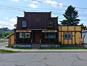 1100 Vulcan St, Iron Mountain, MI for sale Building Photo- Image 1 of 1