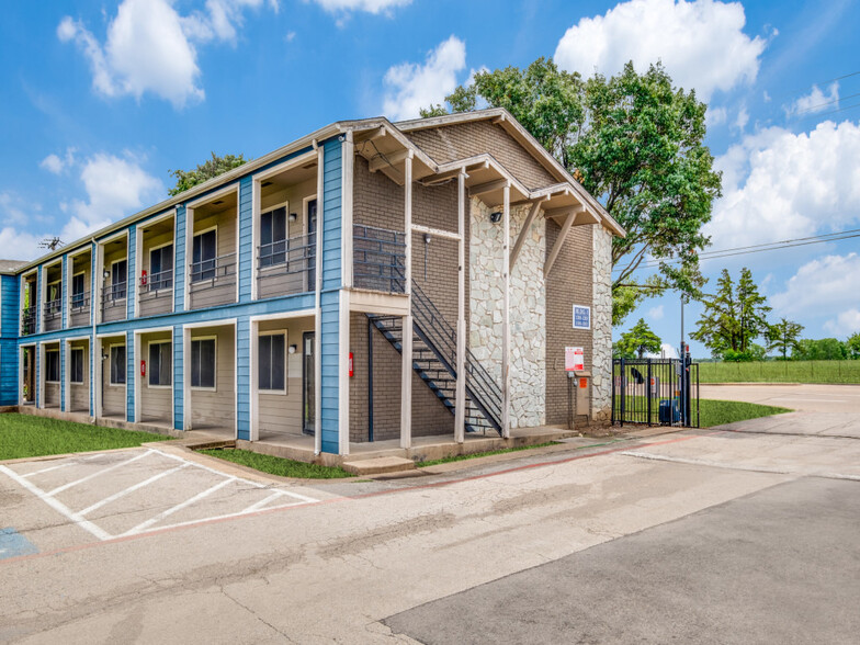 911 W Wheatland Rd, Dallas, TX for sale - Building Photo - Image 2 of 25