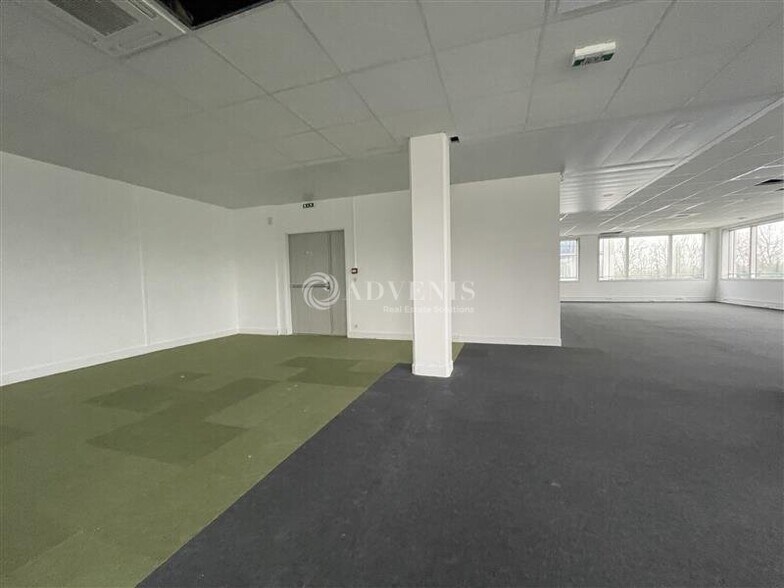 Office in Villepinte for sale - Interior Photo - Image 3 of 9