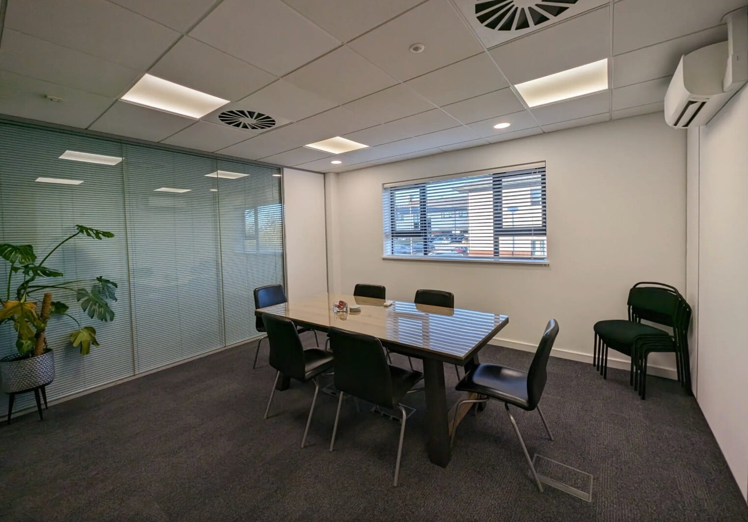 Old Gloucester Rd, Bristol to rent Interior Photo- Image 1 of 5