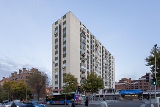 More details for Calle del Camino de los Vinateros, 15, Madrid - Retail to Rent