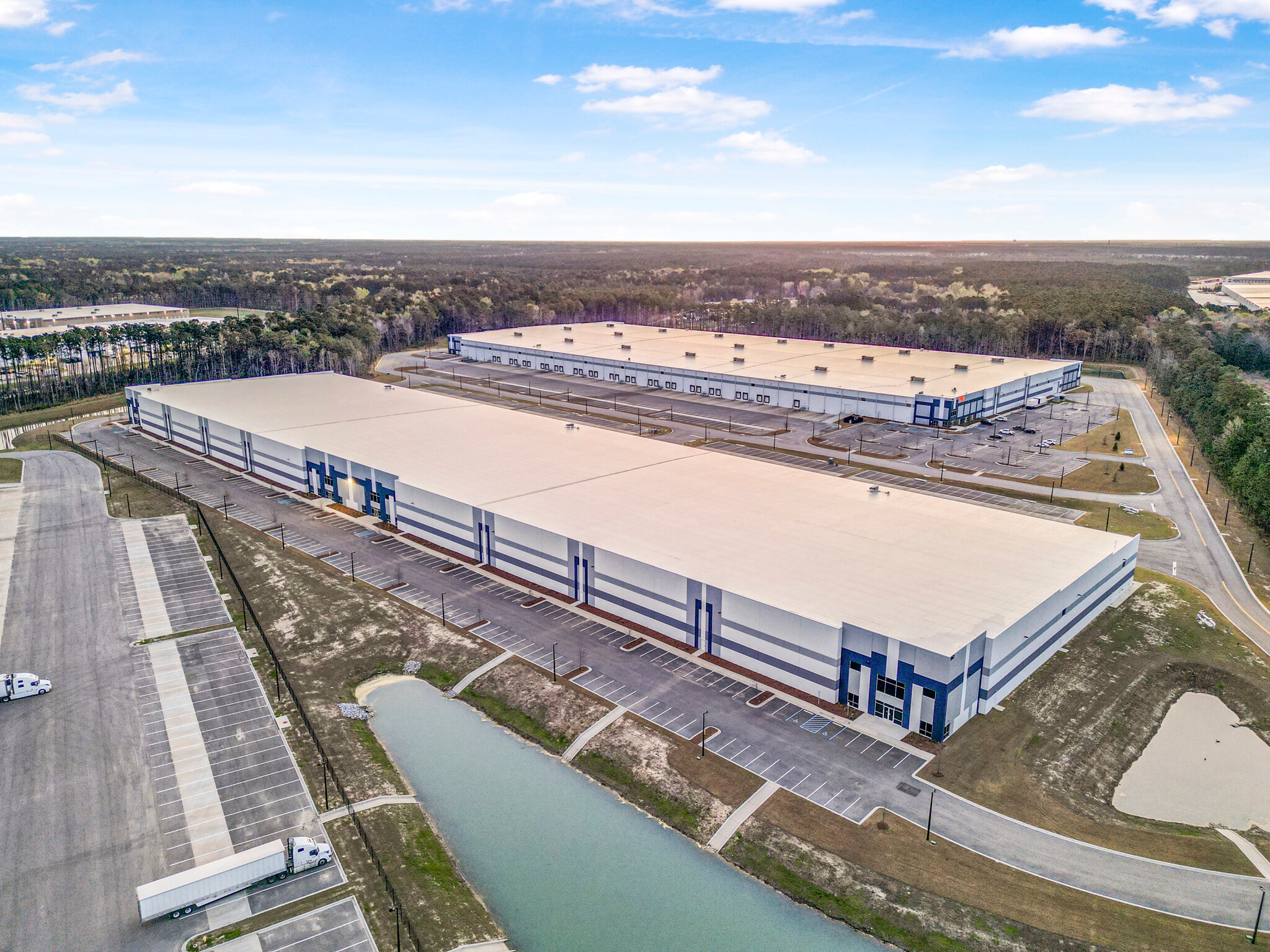 562 Omni Industrial Blvd, Summerville, SC to rent Building Photo- Image 1 of 17