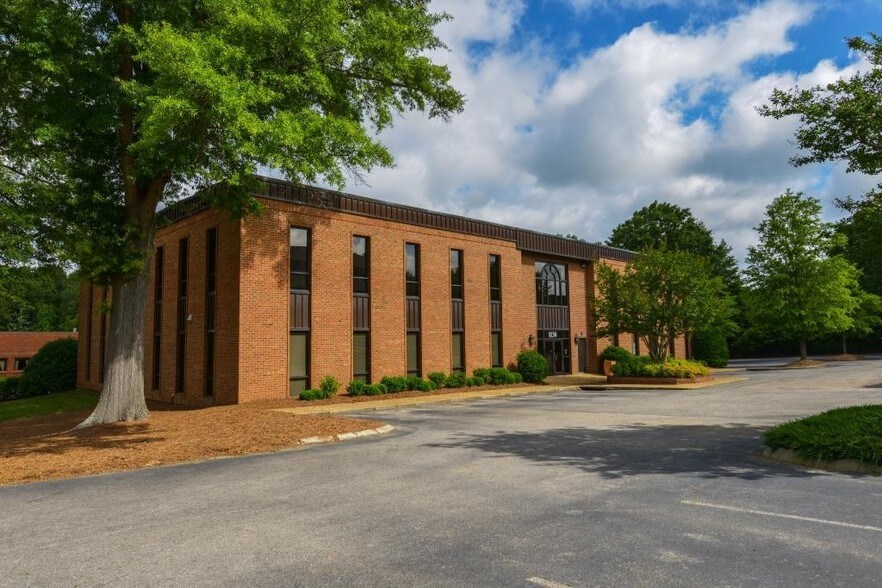 1130 Kildaire Farm Rd, Cary 27511 UK