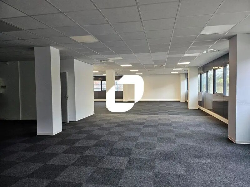 Office in Montpellier to rent Building Photo- Image 1 of 18