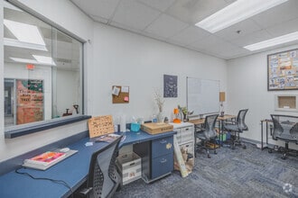 570 Long Point Rd, Mount Pleasant, SC to rent Interior Photo- Image 2 of 16