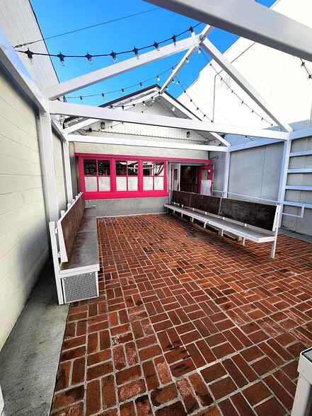 1335 Pacific Ave, Santa Cruz, CA for rent - Building Photo - Image 2 of 16