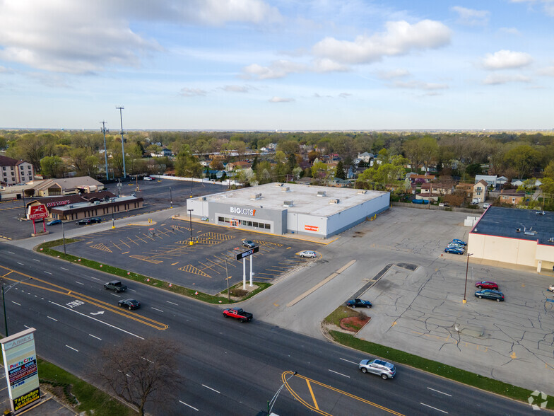 8148 S Cicero Ave, Burbank, IL for rent - Aerial - Image 2 of 10