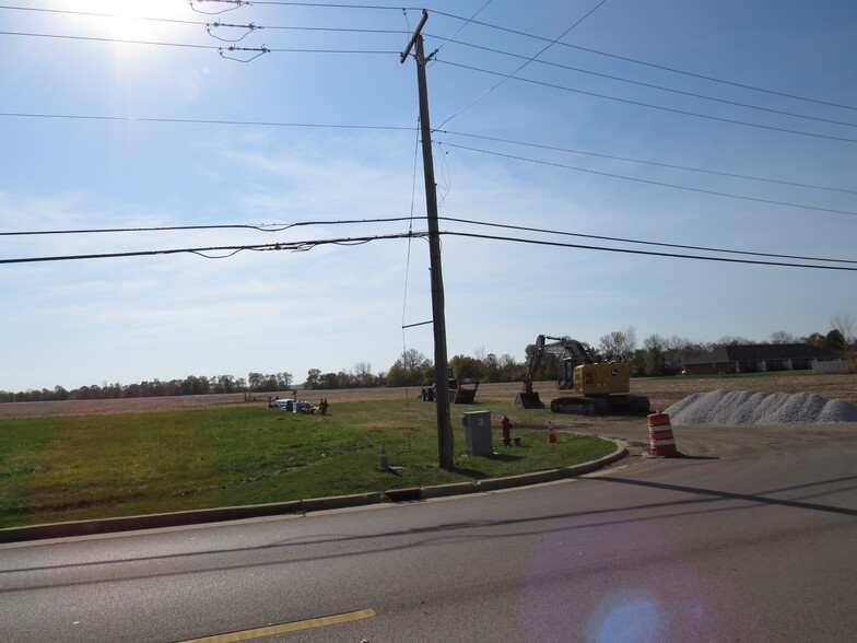 1805 E Division St, Diamond, IL for sale - Primary Photo - Image 1 of 7