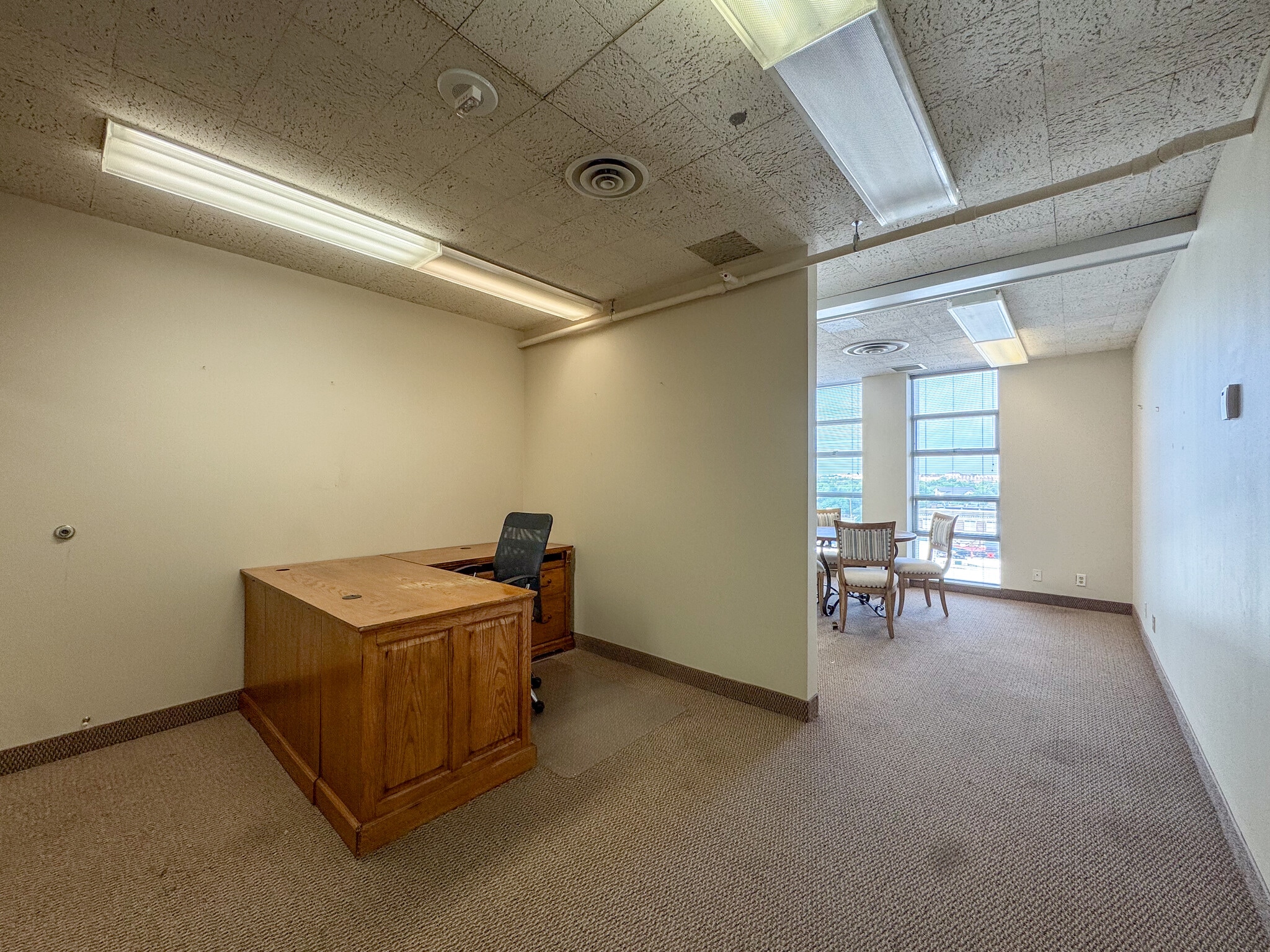 101 S Locust St, Denton, TX to rent Interior Photo- Image 1 of 4