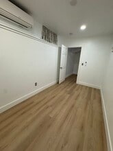 12603-12607 NE Woodinville Dr, Woodinville, WA to rent Interior Photo- Image 2 of 11